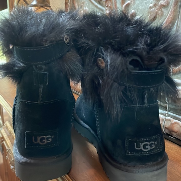 Boots with the fur - Picture 3 of 6